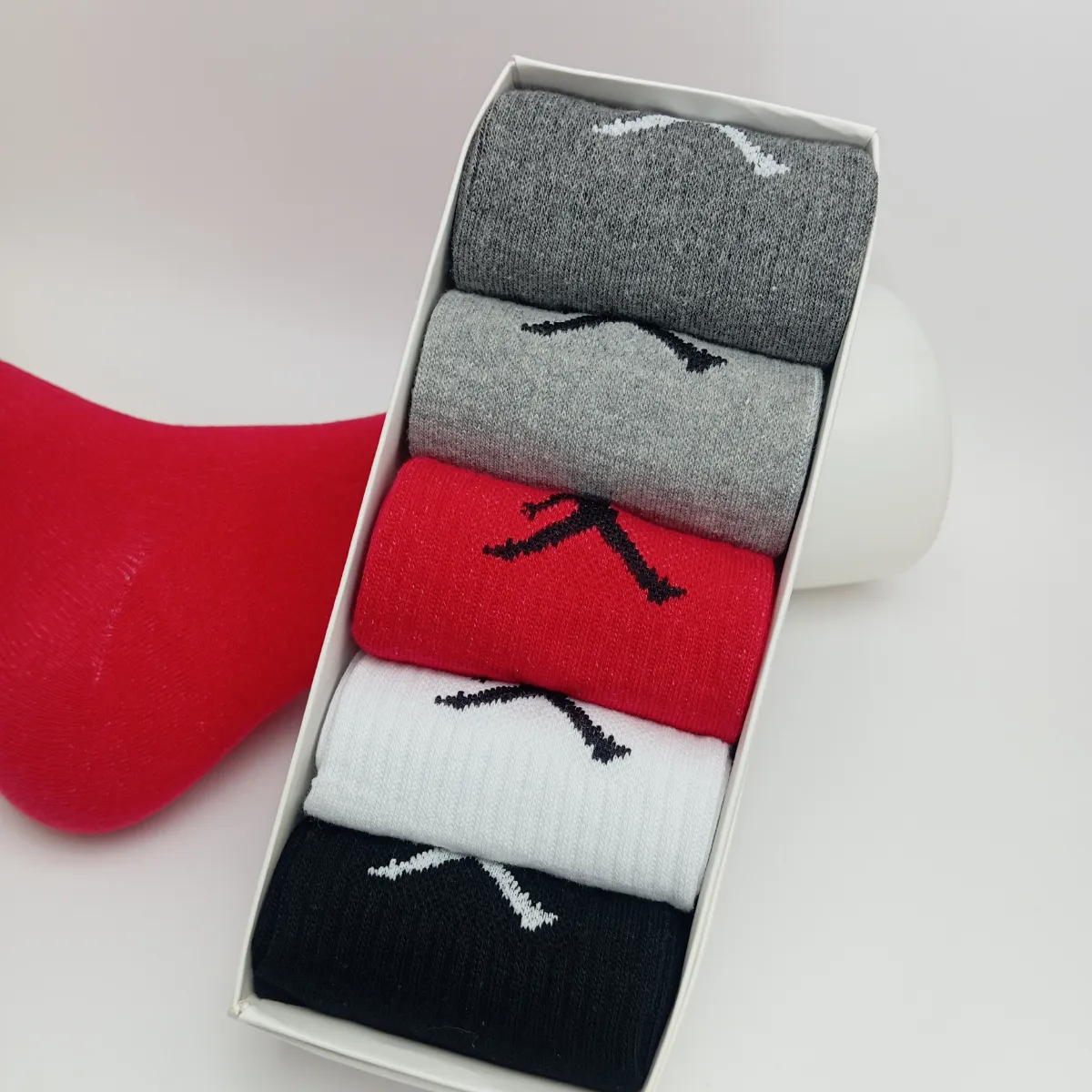 Jumpman Everyday Max Mid-Crew Cotton Socks - 5 Pack - Image 4